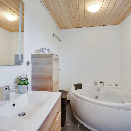 Σπίτι διακοπών Denisa - 2-3km From The Sea In Western Jutland By Interhome